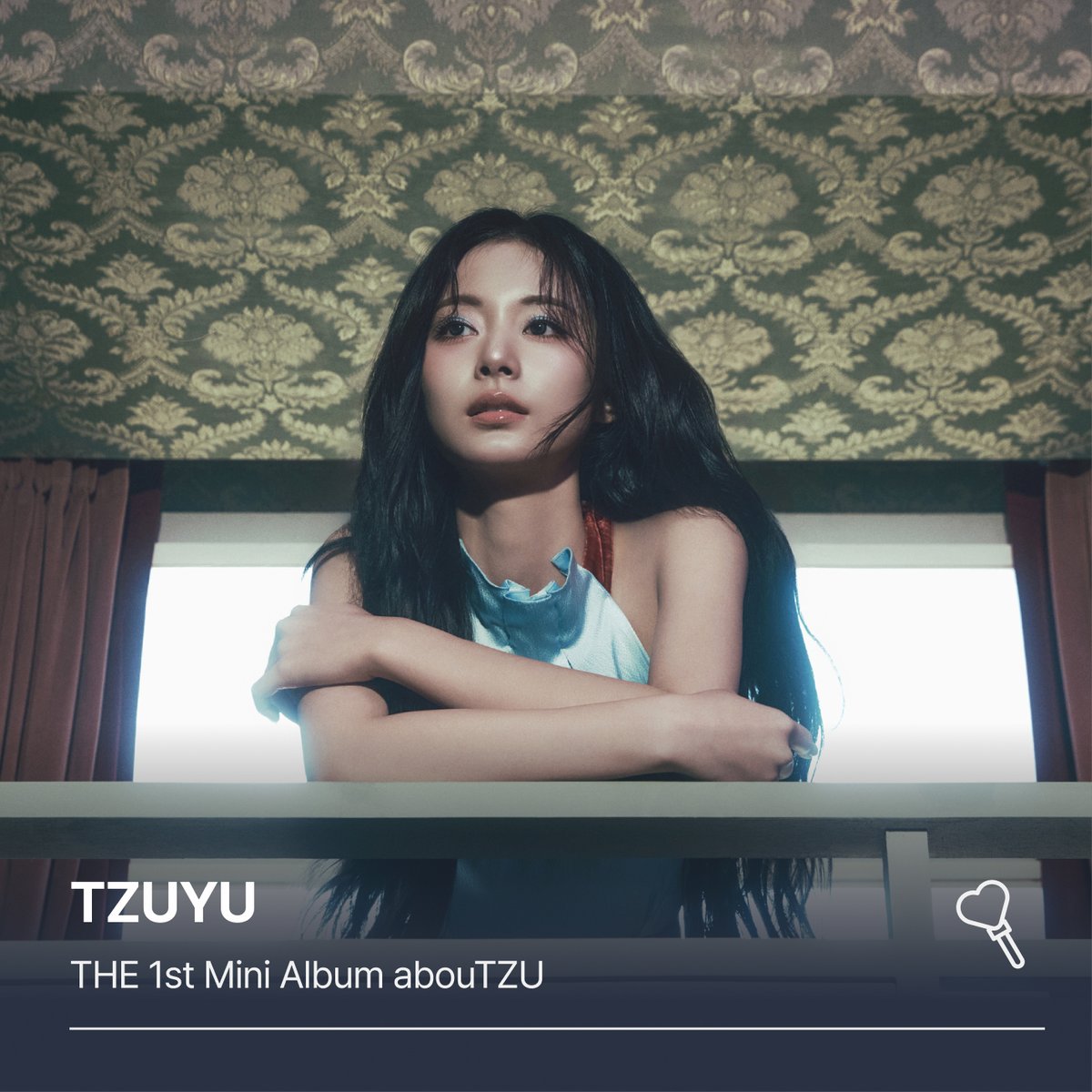 JYPETWICE's tweet photo. TZUYU THE 1st MINI ALBUM “abouTZU”

카카오 선물하기에 TZUYU가 단독특전과 함께 다시 찾아왔어요 🎁
선물하기에서 편하게 앨범을 구매 / 선물할 수 있어요.

📍선물하기 : https://t.co/aKl3K0LuIv
📍특전 증정 이벤트 기간 : 2024년 08월 23일 12:00PM ~ 2024년 09월 6일 17:59PM (KST)

선물하기에서 구매한 구매자 대상으로 특전과 함께 쯔위의 메세지카드, 감동카드를 사용하실 수 있습니다.

#TWICE #트와이스 #TZUYU #쯔위 #abouTZU #RunAway
#카카오톡선물하기 #선물하기