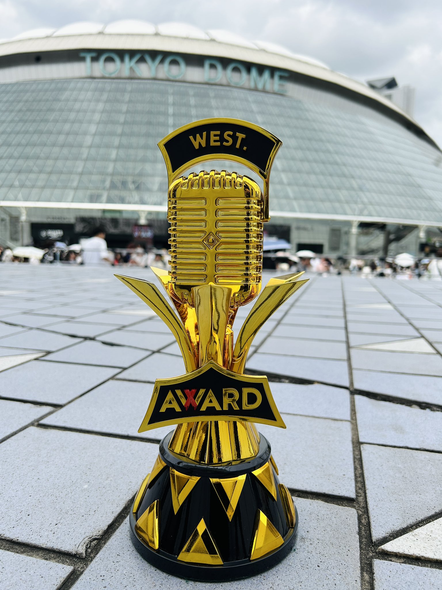 WEST. DOME TOUR AWARD -10th Anniversary-(LIVE Blu-ray & DVD WEST. DOME TOUR AWARD -10th Anniversary-(LIVE Blu-ray & DVD