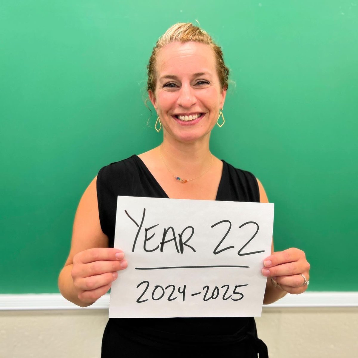 MsTracyMiller's tweet image. Year 22! Here we go! 
#apusgov
#apgov
#apmacro