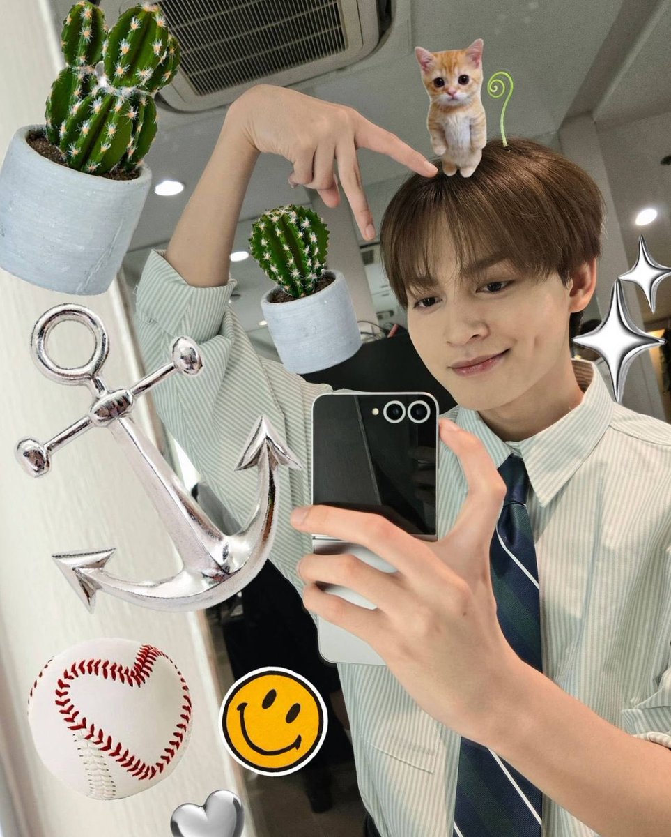 sinagtalarystr's tweet photo. Hays my day is totally complete🥺
Having Reyster & Vinci posting on their IG then with bonus comment with angel baby Jiro 🤍
Thank you my tochiro babies 🥹🤍
#HORI7ON #호라이즌 #TOCHIRO
#VINCI #빈치 #REYSTER #레이스터 #JEROMY
@HORI7ONofficial https://t.co/c0Cwoq3B88