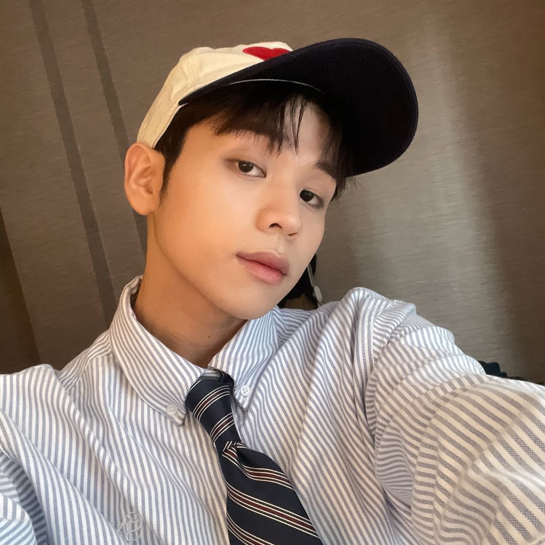 sinagtalarystr's tweet photo. Hays my day is totally complete🥺
Having Reyster & Vinci posting on their IG then with bonus comment with angel baby Jiro 🤍
Thank you my tochiro babies 🥹🤍
#HORI7ON #호라이즌 #TOCHIRO
#VINCI #빈치 #REYSTER #레이스터 #JEROMY
@HORI7ONofficial https://t.co/c0Cwoq3B88
