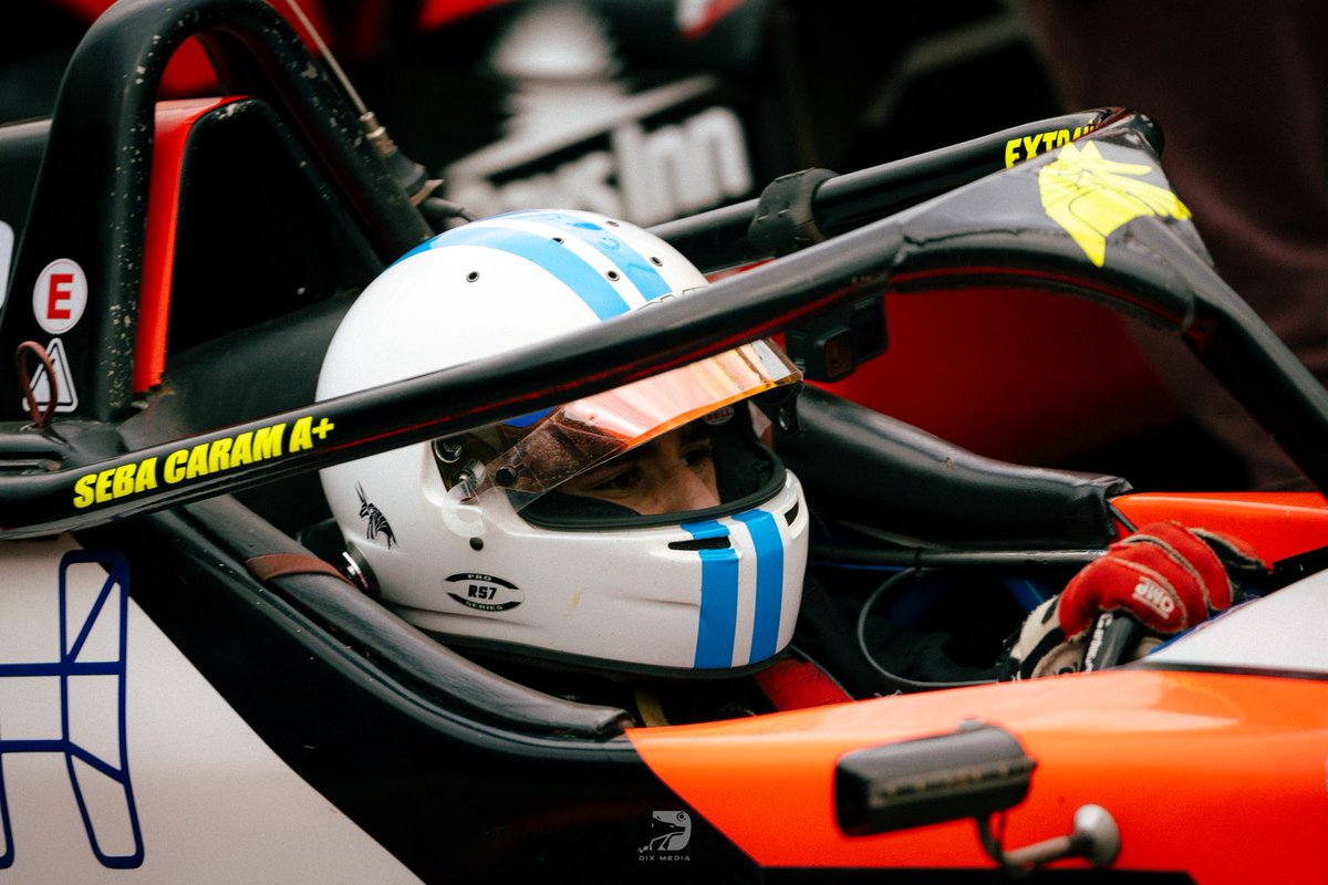 SebaPulice's tweet image. Él es Sebastián Caram @sebas_caram , es un piloto en el automovilismo argentino que está complicado para poder seguir compitiendo. Su sueño es el de poder competir en la F4 Italiana, se lo re merece porque es un re tipazo.
#SebaCaramAF4 +