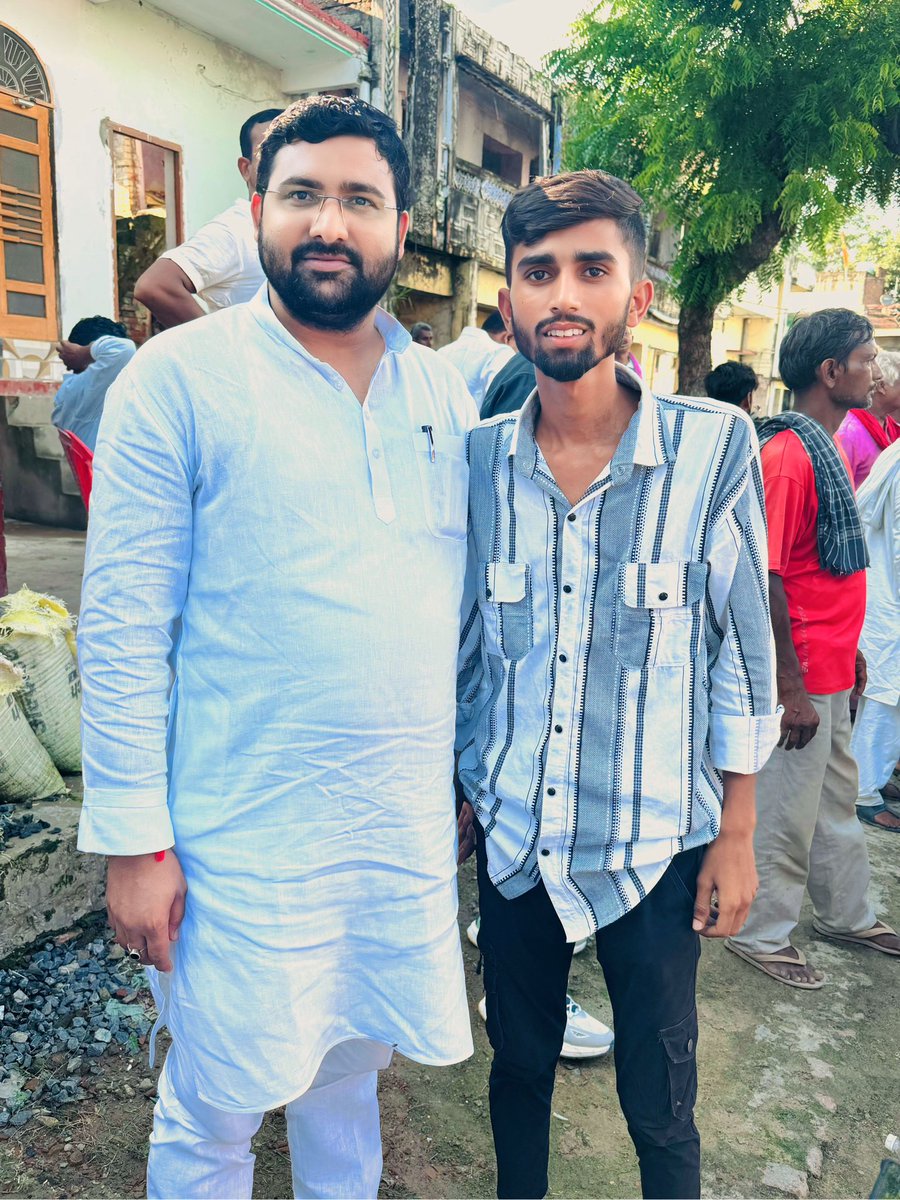 आज छात्र-नौजवान पीडीए जागरूकता अभियान' 
में संतकबीनगर नगर के शानदार सांसद श्री @PappuNishadSP और बड़े भैया श्री सुबोध यादव जी के साथ इस कार्यक्रम में सम्मिलित हुआ।

अखिलेश भैया ज़िंदाबाद बाद , समाजवादी पार्टी ज़िंदाबाद