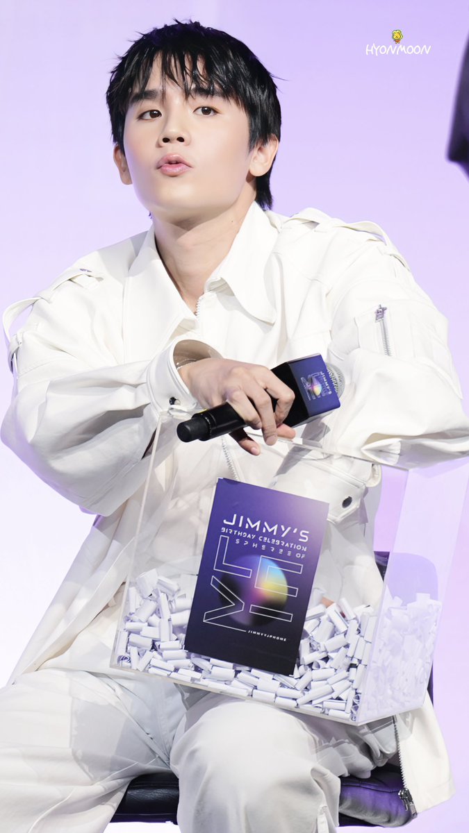 hyonmoon35's tweet photo. 240821 JIMMY'S BIRTHDAY

Open the memoirs🔮
（Jimmu😙😙）

always proud of you💜🥑

#JimmySphereOfLove
 #จิมมี่คนคูลสามสิบยังแจ๋ว
#jimmyyjp #Tiny https://t.co/jr2Wb48wcL