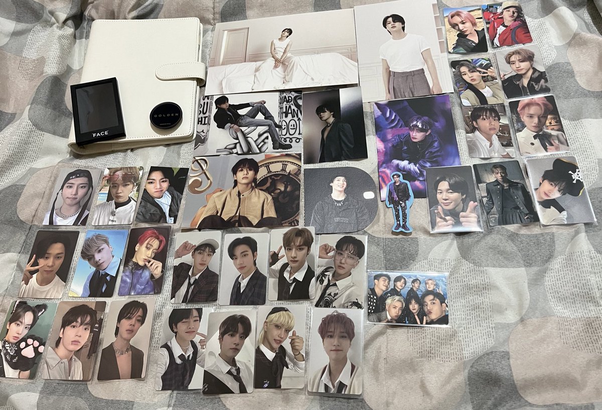 drop de coleção

venda vendo bts, skz, ateez e mcnd 

- R$859 + frete 
- não vendo separado 
- pode fazer ceg, só me avisa pfv 
- tenho feedbacks 
- mais infos na dm

me ajudem a vender pfv preciso para pagar a faculdade