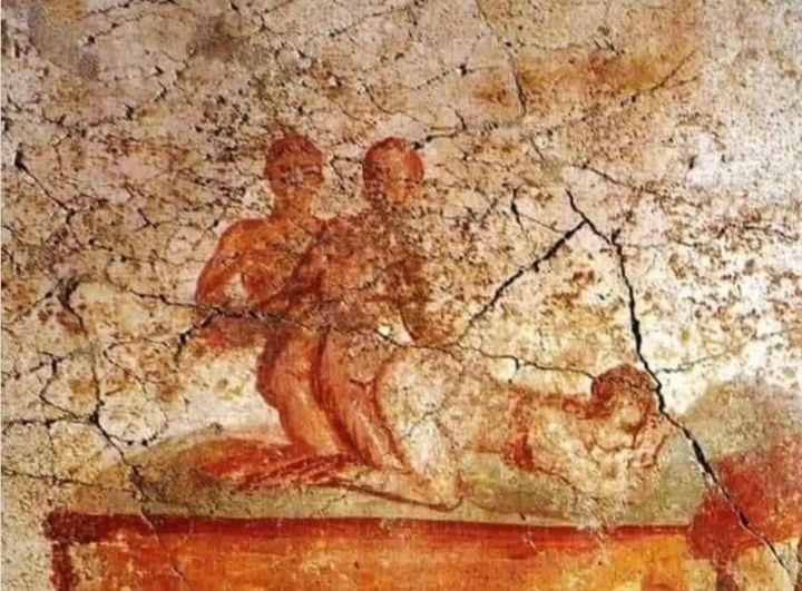 “Difendiamo la famiglia tradizionale, le nostre radici che affondano nella cultura e nella civiltà romana.”
La civiltà romana: