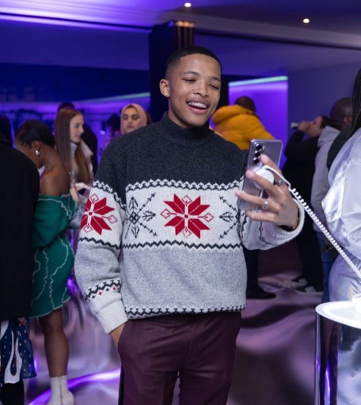 LeboThabethe1's tweet photo. +1..From #T21 to being #T23 today..HAPPY BIRTHDAY my baby Thabang Kamohelo Mazibuko..I love you so much,I'm so proud of everything you have achieved and doing,may God strengthen and protect at all times,enjoy your day my love❤🎂🥂💕🎁🎉🎈❤!!! 

 #ThabangMazibuko https://t.co/JqOEQpcDjo