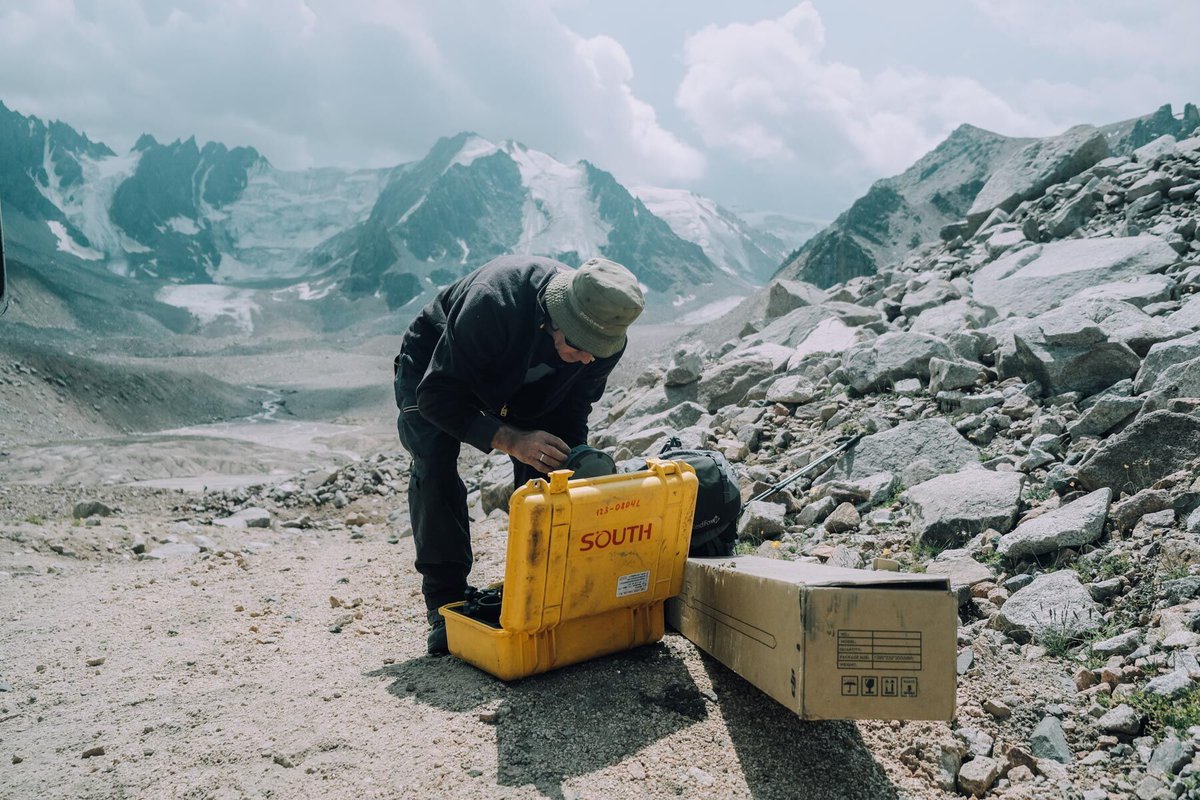 southinstrument's tweet image. Tuyuksu Glacier meets its match with SOUTH RTK! 
On August 22, 2024, the Kazakhstani glacier expedition team utilized SOUTH RTK for GPS precision, creating DTMs to accurately assess melting errors. 
Thanks to the image provided by Daniyar Musirov.

#GlacierProtection #SOUTH #RTK