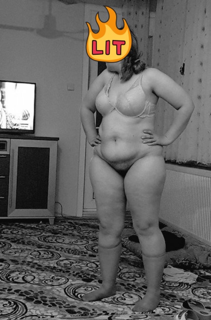 زمااان كان المعرص من دوول ياخد وقت وجهد علشان يررمى نجاسة بيته ويييفضح حرمته الحاااميه 😆 انما دلوقتى خلاص الدياثة والتعريص واخدين حقهم فى الدلاديل 🖕 الواحد من دول احطله الصناعى فى فتحته واغرق وشه تفافه 💦💦 والطشله قام قلم يروح رااامى شرفه ولحم بيته المعتق تحت كعب جزمتى 🥵🖕