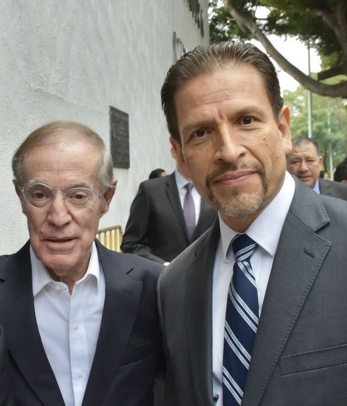 CarAguilar10's tweet image. Les comparto que a través de la Asociación de Olímpicos Mexicanos #AOM, #CODEME y la Federación Mexicana de Cronistas Deportivos;  es un honor ser parte de la ceremonia de entrega de reconocimientos a comunicadores en Juegos Olímpicos y Paralímpicos. 1/2