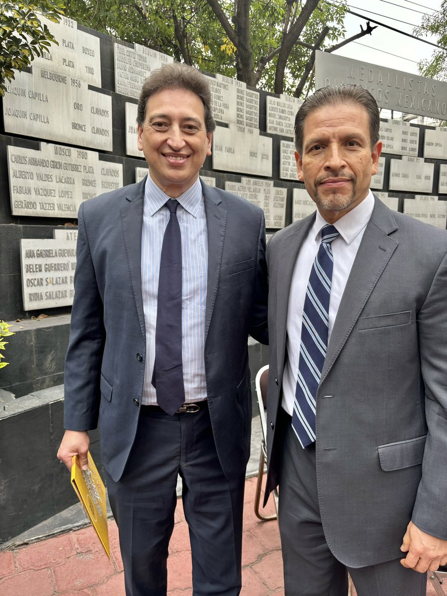 CarAguilar10's tweet image. Les comparto que a través de la Asociación de Olímpicos Mexicanos #AOM, #CODEME y la Federación Mexicana de Cronistas Deportivos;  es un honor ser parte de la ceremonia de entrega de reconocimientos a comunicadores en Juegos Olímpicos y Paralímpicos. 1/2