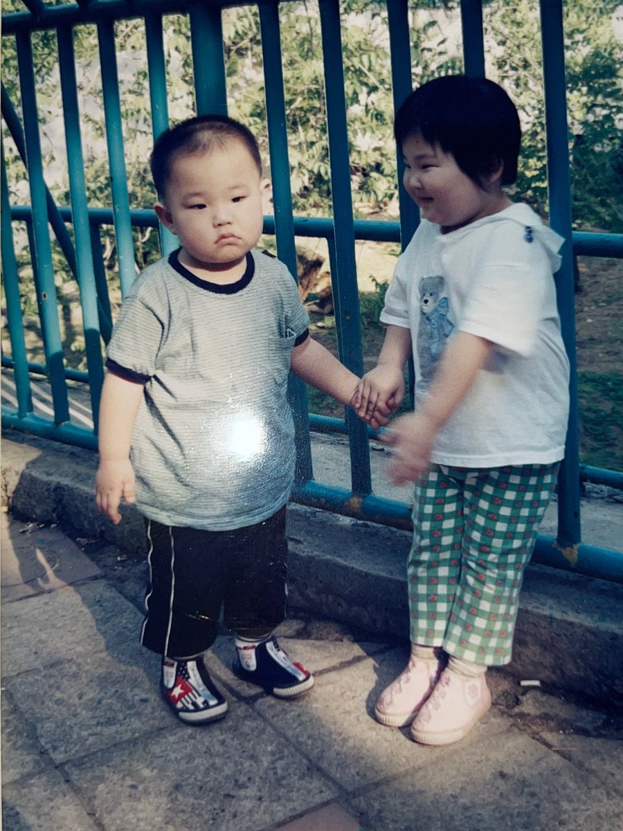 gyucheoli's tweet photo. Seventeen baby with their sibling
The differences 🤣🤣 https://t.co/ODrqmv3zzo