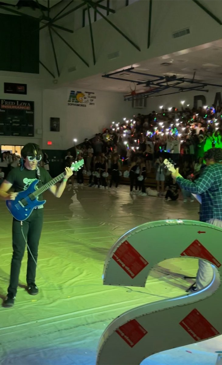 Montwood HS StuCo tweet media