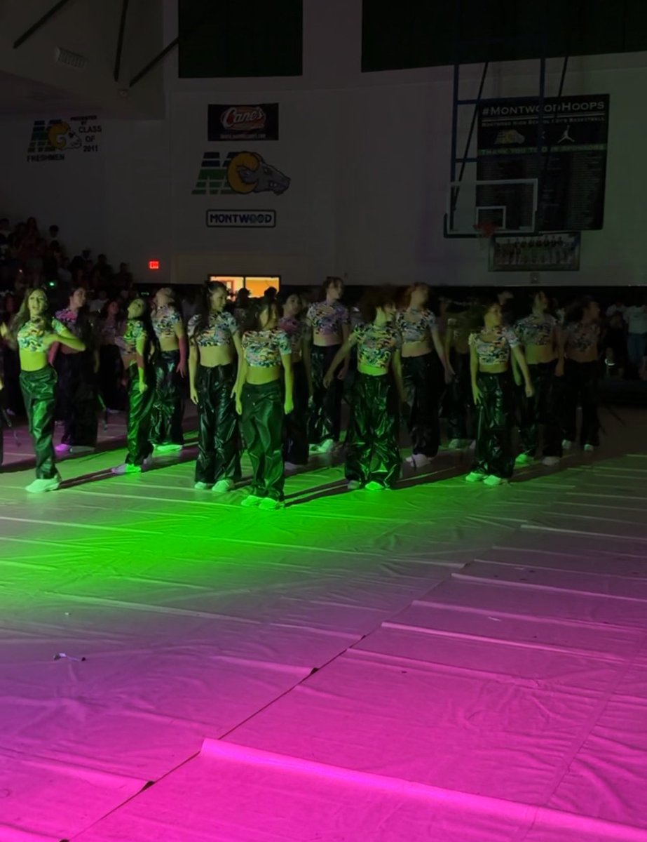 Montwood HS StuCo tweet media