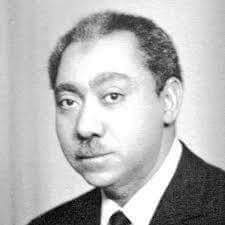 أوجه عناية الأساتذة الإعلاميين أن اليوم 29 أغسطس هو ذكرى وفاة الشهيد بإذن الله الأستاذ سيد قطب، عبقري الإسلام، والمفسر الملهم، والمفكر الأكبر في القرن العشرين، الذي ولد في أسيوط 9 أكتوبر 1906م، وأعدم في 29 أغسطس 1966م، بعد أن أرسل الشيخ عبد العزيز بن باز، والملك فيصل، 
(يتبع)