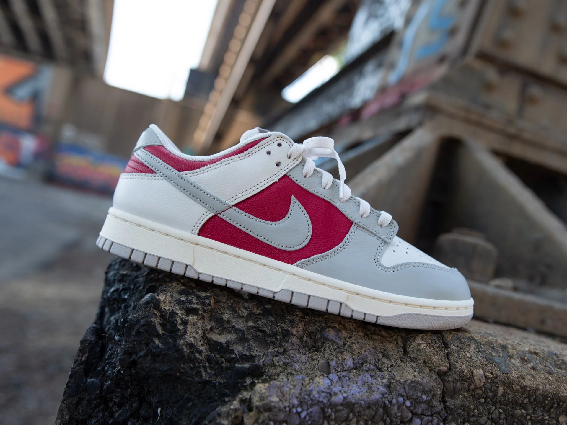 関税送料込♪NIKE/DUNK LOW “Ivory Ultraman” Nike Dunk Low 