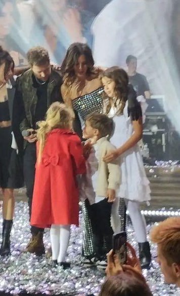 Esta foto parece sacada de otra línea temporal