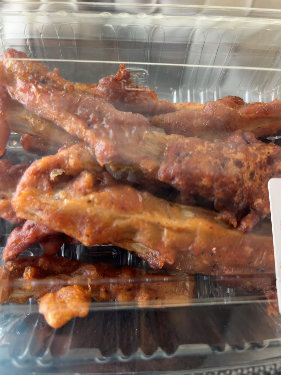 とある道の駅にあった、ごぼうの唐揚げ！
衣の味が鶏の唐揚げと同じで濃すぎるけど、ごぼううまい🤤