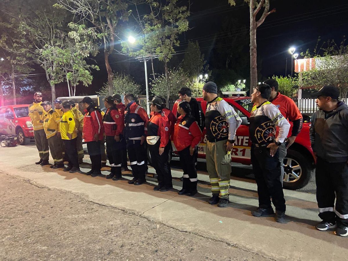 Quilanga la ayuda ya va en camino. Un total de 25 bomberos de Azogues, Biblián, Cañar y El Tambo ayudarán a controlar el flagelo.

Hagamos tendencia  👉🏻 #SOSQuilanga
