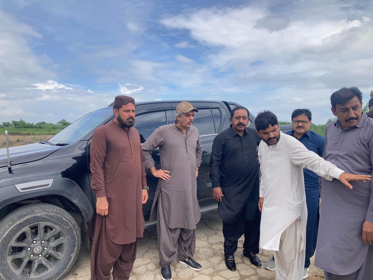 Meer Ibrahim Mari (@meeribrahimmari) on Twitter photo رکن سندھ اسمبلی نوابزادہ جام شبیر علی خان نے مختلف علاقوں کا دورہ کیا جام شبیر کا کہنا ہے اس مشکل کی گھڑی میں ہم اپنے ووٹرس اور اس عوام کے ساتھ ہیں <a href="/JamShabbirAli2/">Jam Shabbir Ali</a> رکن سندھ اسمبلی نوابزادہ جام شبیر علی خان نے مختلف علاقوں کا دورہ کیا جام شبیر کا کہنا ہے اس مشکل کی گھڑی میں ہم اپنے ووٹرس اور اس عوام کے ساتھ ہیں <a href="/JamShabbirAli2/">Jam Shabbir Ali</a>