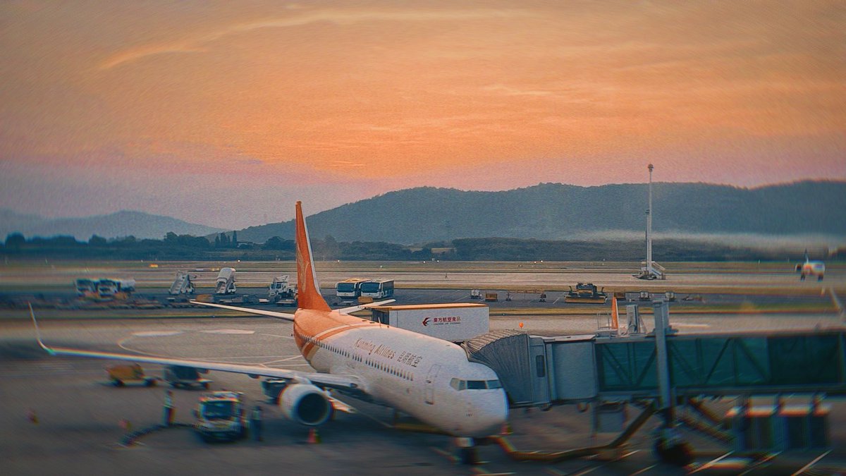 推特人才多，想问问有没有人一起合作点什么合法生意业务的，相互资源整合一下，看能不能拓展出什么新的挣钱项目。
最近业务拓展遇到了些许瓶颈，没有灵感haha。
反正能与电影、剧集、广告、文化、活动、文旅、媒体、演出等这类业务板块或渠道相结合的都可以来私信我聊聊。