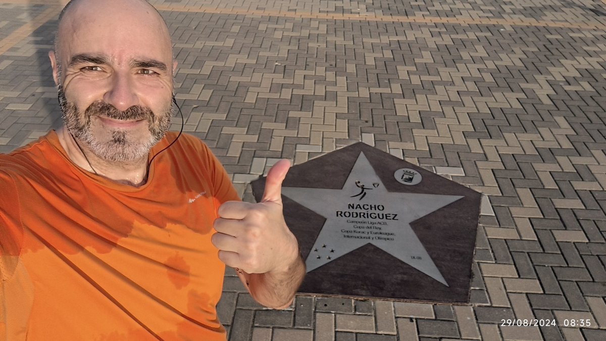 Un honor estar en casa del crack malagueño <a href="/NachoRodri1970/">Nacho Rodríguez</a>. De mi quinta, fue uno de mis ídolos en una época inolvidable.