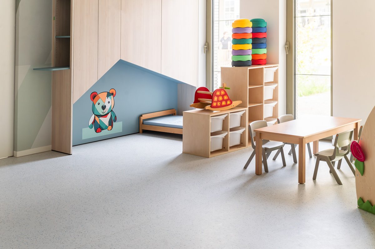 Our new #childcare facility at the #Kortrijk care campus hosts 54 babies &amp; toddlers in 3 living groups, each with its own kitchen, care area, &amp; sleeping space. Thoughtfully designed to blend functionality &amp; a welcoming atmosphere assar.com
 #assar #architecture