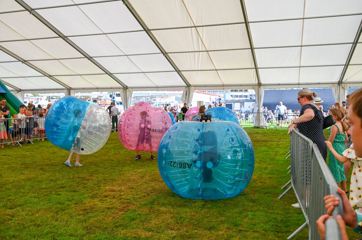 Join us on Sunday 8th September for <a href="/theyorkmix/">YorkMix</a> Family Raceday!

🎪FREE children's entertainment throughout the day
🏇1 pony race &amp; 7 thoroughbred races
🎟️Under 18s go FREE

For more information &amp; to book👉bit.ly/3X2Vtj2