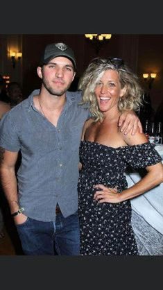 Carlyandava1's tweet photo. #laurawright and #bryancraig at an event https://t.co/Nu5wSYtFBV
