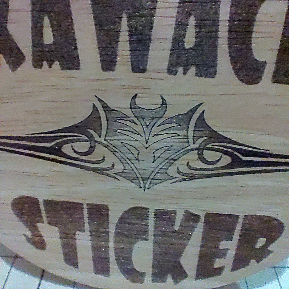 kawack_sticker's tweet image. 定番中の定番、コースターの焼きテスト
素焼き、ベクトル、濃淡
HotWheels風
素材はコルク、バンブー
#レーザー彫刻機
#aufero 
#auferolaser1