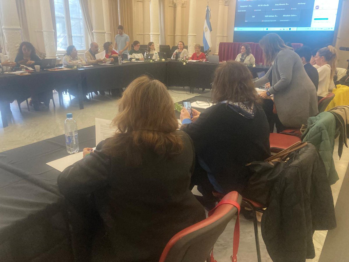Nuestras representantes Roser Batlle y Marisa Lozano participan en la asamblea de la REDIBAS (Red Iberoamericana de Aprendizaje y Servicio) en Buenos Aires. ¡Mucho compartido! #AprendizajeServicio #ApS <a href="/Clayssdigital/">CLAYSS</a> #redibas @roserbatlle <a href="/marisalozanogil/">Marisa Lozano</a>