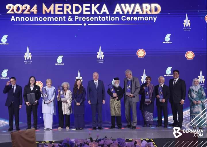 RaihaniTSN's tweet photo. Tahniah,Bapak! 👏🏻🌹 https://t.co/JXzPbffgsR