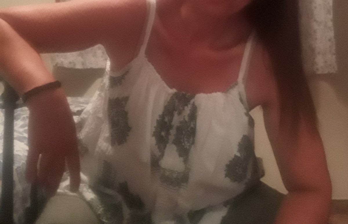 Slofli's tweet image. Coincidiendo con este jueves de clavícula  yo vuelvo al lío, al curro y a lo que ( como diría  mi abuela)....a lo que se preste...
Buenos días Xtwiter@s  !!!!!
#juevesdeclavicula
#silamoñoslopide