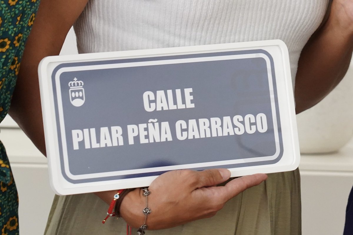 Candelaria Testa (@candetesta) on Twitter photo ✨ La medalla de oro de los Juegos Olímpicos de París 2024 hizo escala en #Alcorcón el pasado fin de semana!
Nuestra admirada <a href="/8Piluka/">Pilar Peña</a>, capitana de la selección española de waterpolo femenino, consigue con ella su medalla más preciada! 🥇
Un honor recibir a Pilar Peña ✨ La medalla de oro de los Juegos Olímpicos de París 2024 hizo escala en #Alcorcón el pasado fin de semana!
Nuestra admirada <a href="/8Piluka/">Pilar Peña</a>, capitana de la selección española de waterpolo femenino, consigue con ella su medalla más preciada! 🥇
Un honor recibir a Pilar Peña