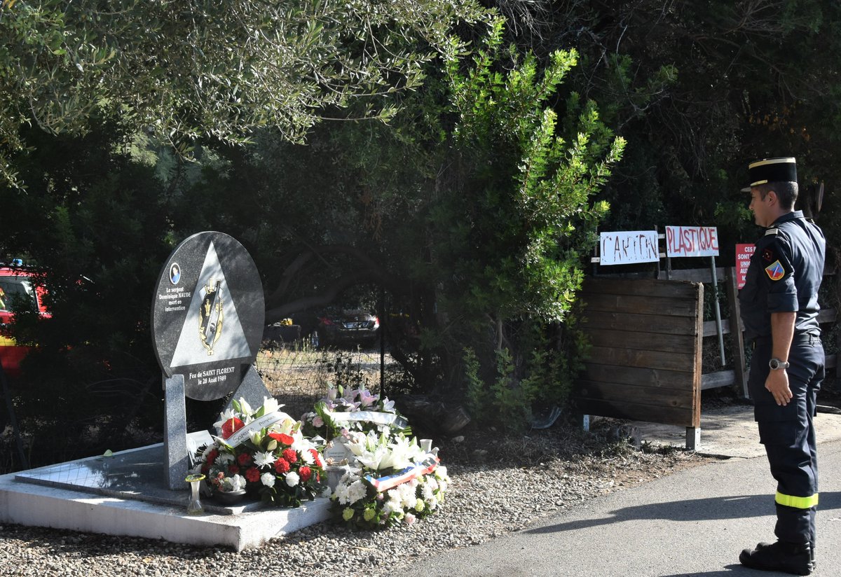 UIISC5CORTE's tweet image. #Hommage Depuis 35 ans, nous n&apos;oublions pas notre camarade SGT NAUDE mort en intervention lors de la lutte contre un feu de foret sur la commune de Saint-Florent. #DevoirDeMémoire
@sis_2b @IsulaCorsica #Saintflorent #AssembléeDeCorse @uiisc1 @Uiisc7 @SecCivileFrance