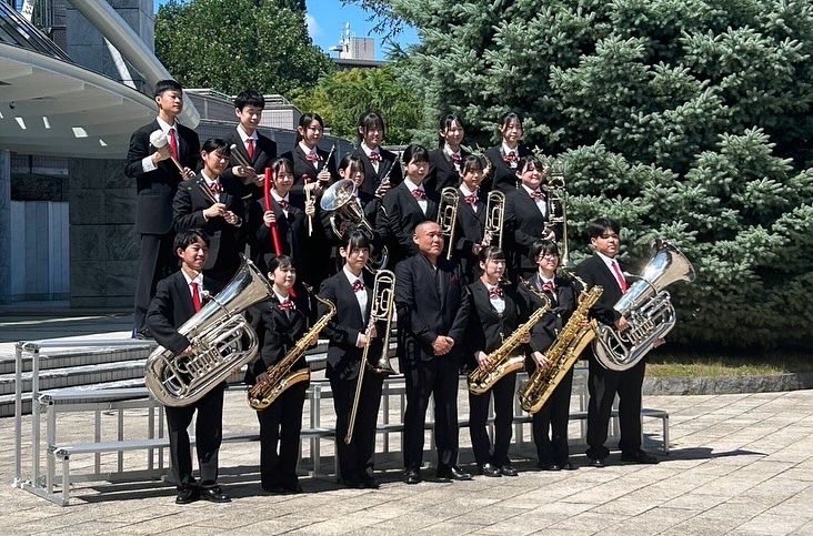 fujibrass's tweet photo. こんにちは♪
本日行われた吹奏楽コンクールにて
ゴールド金賞を受賞することが出来ました。
惜しくも代表には選ばれませんでしたが、次の目標に向けて頑張っていきますので
応援よろしくお願いします✊🏻🔥

#吹奏楽　#北見藤高校  #藤brass 
#吹奏楽コンクール https://t.co/NJRRMk8mzQ