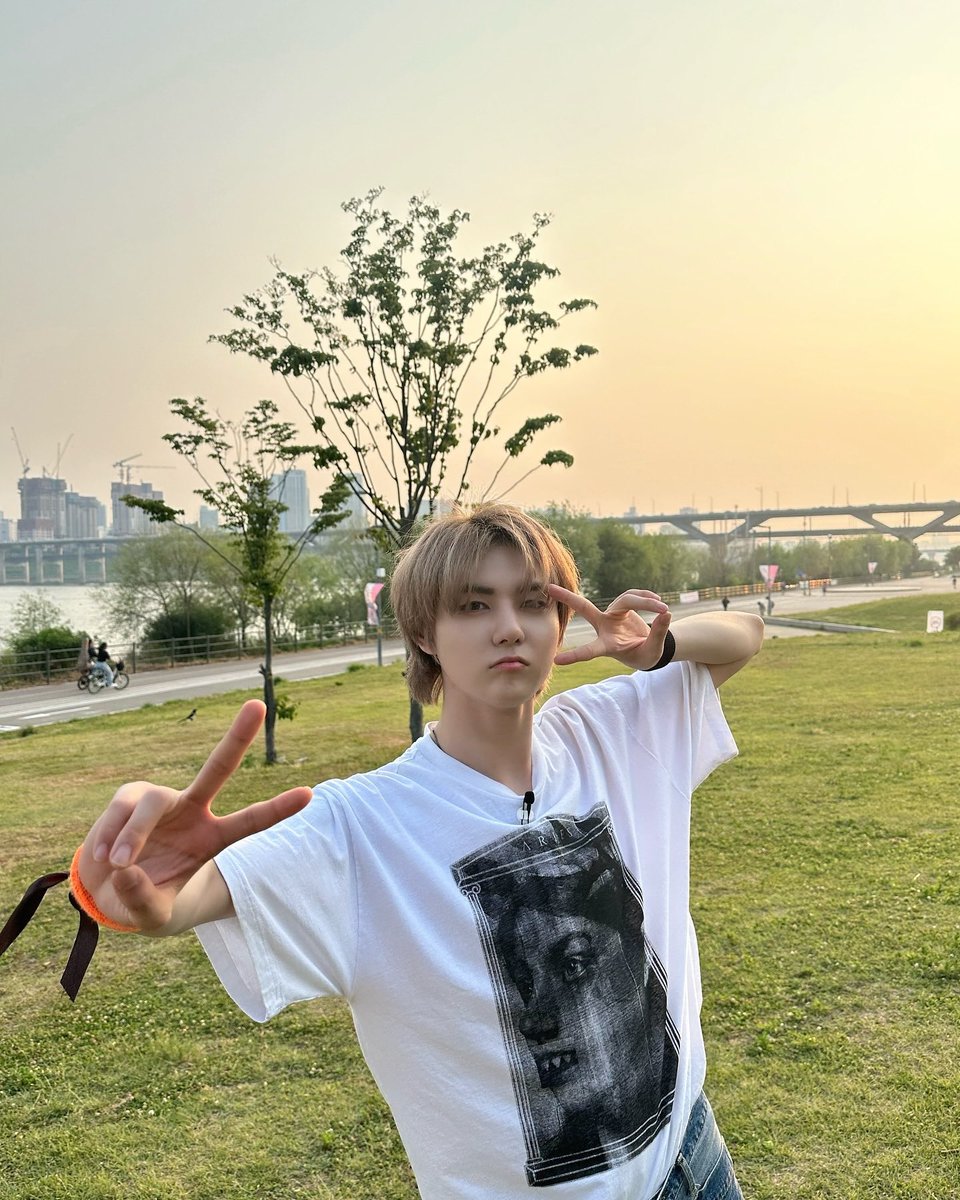 tamag0_73's tweet photo. 240828 인스타
나랑 한강 데이트 갈 앤디어 9함✌️

#앰퍼샌드원 #AMPERSANDONE #김승모 #SEUNGMO https://t.co/53HyZZArY6