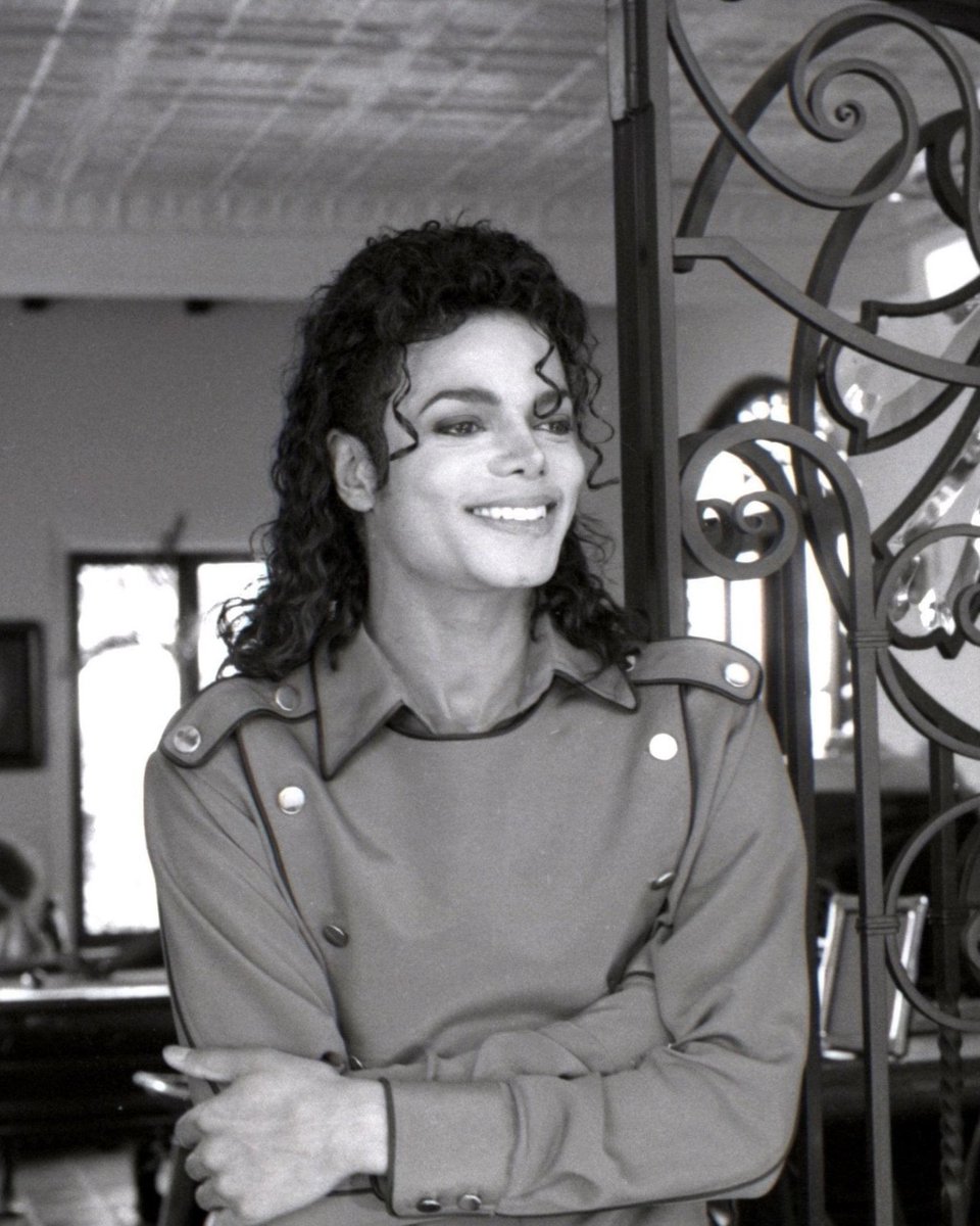 Happy Birthday to the greatest entertainer of all time, Michael Jackson. 

Your art will continue to inspire people for generations to come. 

#HappyBirthdayMichaelJackson 🤍