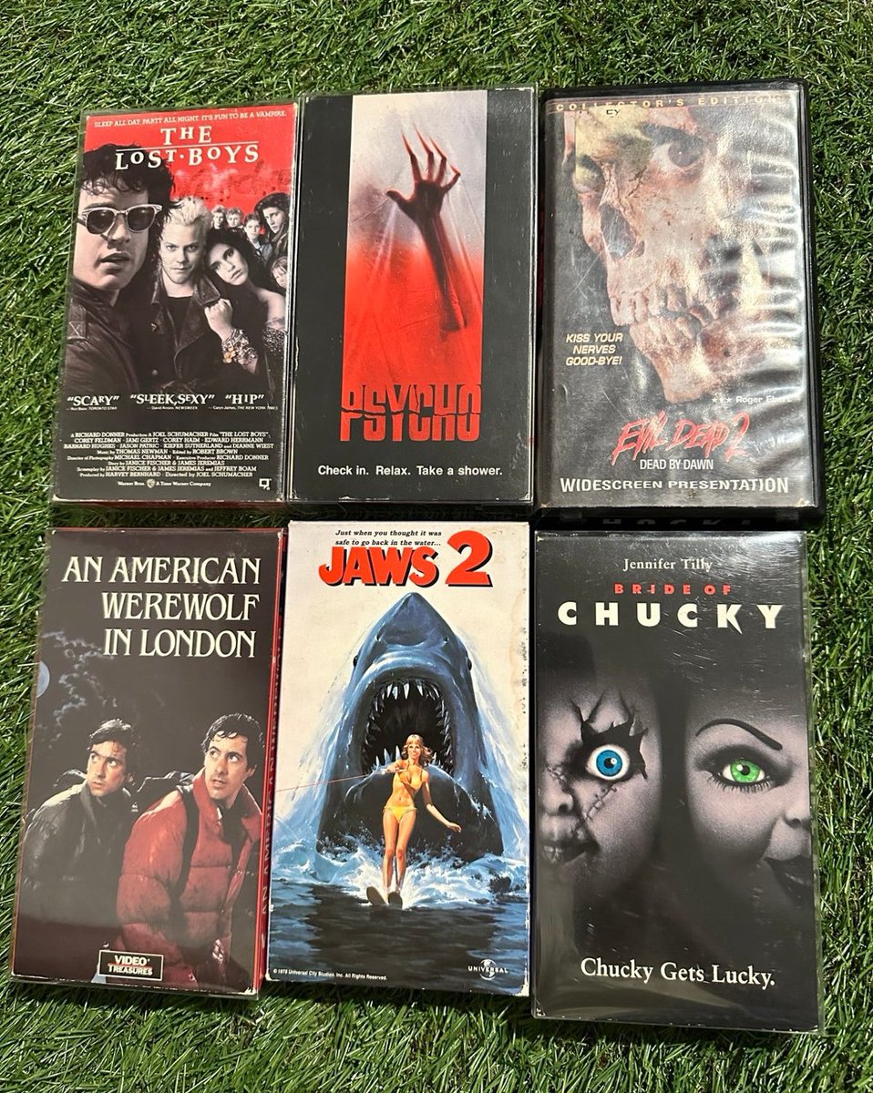 wanderxhou's tweet image. Horror movie lot of 6 the lost boys, psycho, evil dead 2, an American werewolf in London, jaws 2 and bride of chucky vhs

$120 or best offer for the lot