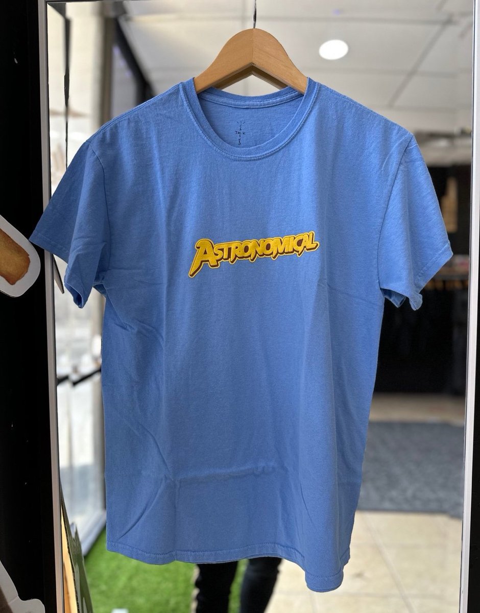 wanderxhou's tweet image. Travis Scott Fortnite
Size small brand new
$90 or best offer