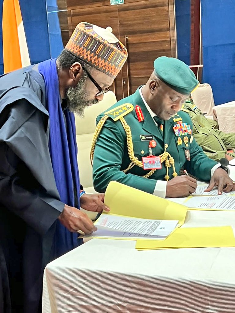alouibrahim92's tweet photo. #Sentinel For God and Country. Always! Nigeria🤝🇳🇬Niger. Stronger, Safer...Together. https://t.co/8dULKiJLwX
