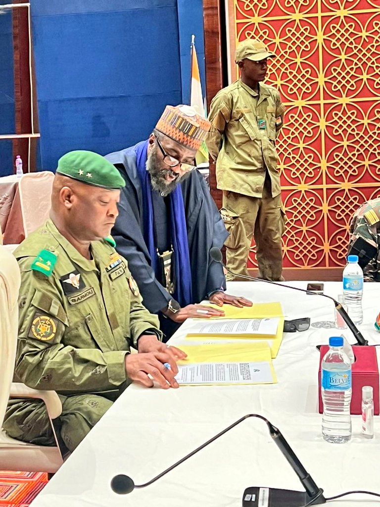 alouibrahim92's tweet photo. #Sentinel For God and Country. Always! Nigeria🤝🇳🇬Niger. Stronger, Safer...Together. https://t.co/8dULKiJLwX