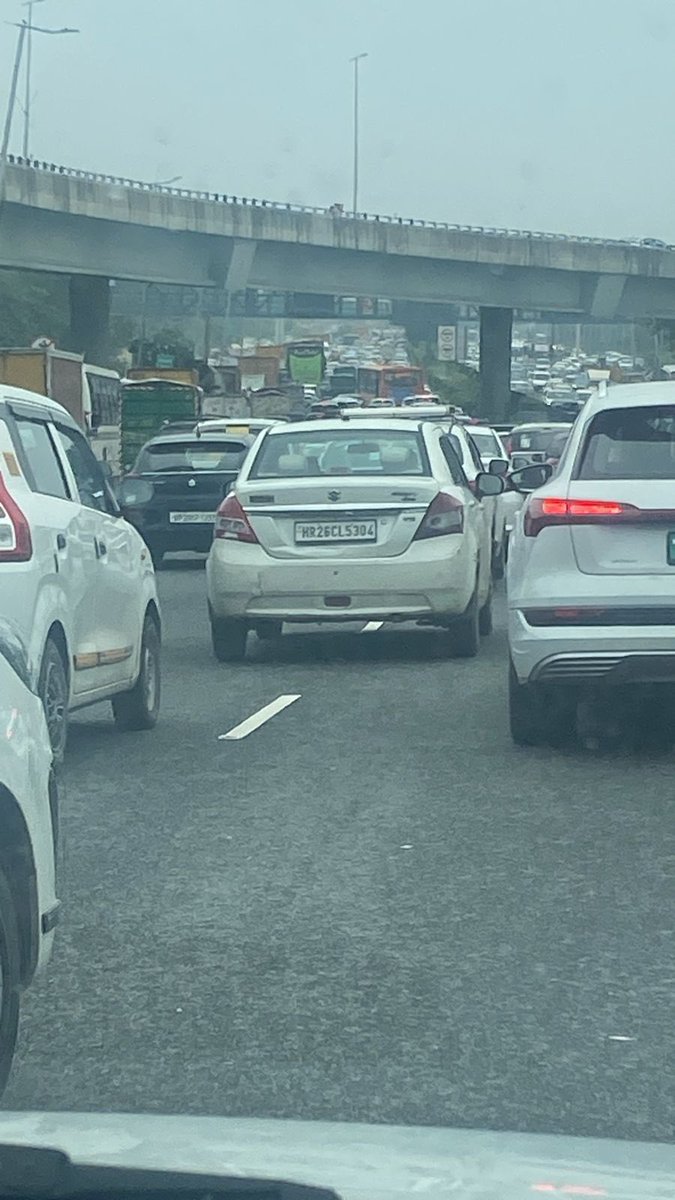 Gunj_d_echo's tweet photo. Today’s Situation at 12:20 pm @nitin_gadkari @BJP4India @gurgaon_live https://t.co/ftiyClm731