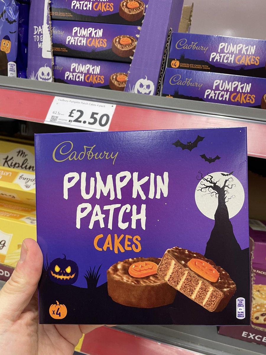 All_Things_New_'s tweet photo. Spooky Finds! 👻🎃 At Morrisons @CadburyUK #cadbury #mrkipling #cake #chocolate #spooky #halloween #wellthisisnew https://t.co/mvYIgUQVCN