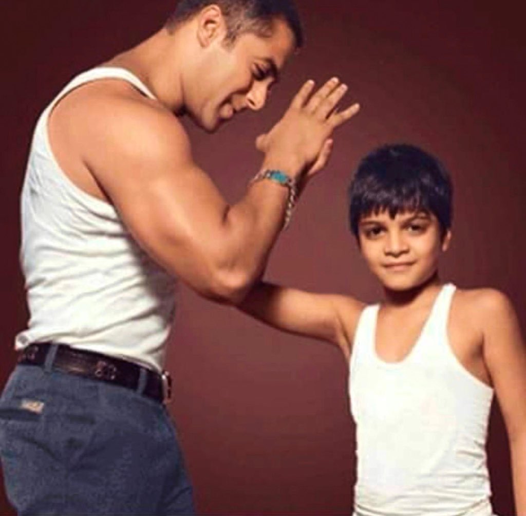 BeingSalmanKhan's tweet photo. Seems like yesterday.. 
You Are Mine.. Song Out Today at 5 PM.. Stay Tuned!

@ayaanagnihotri https://t.co/JHhbEnbQJK