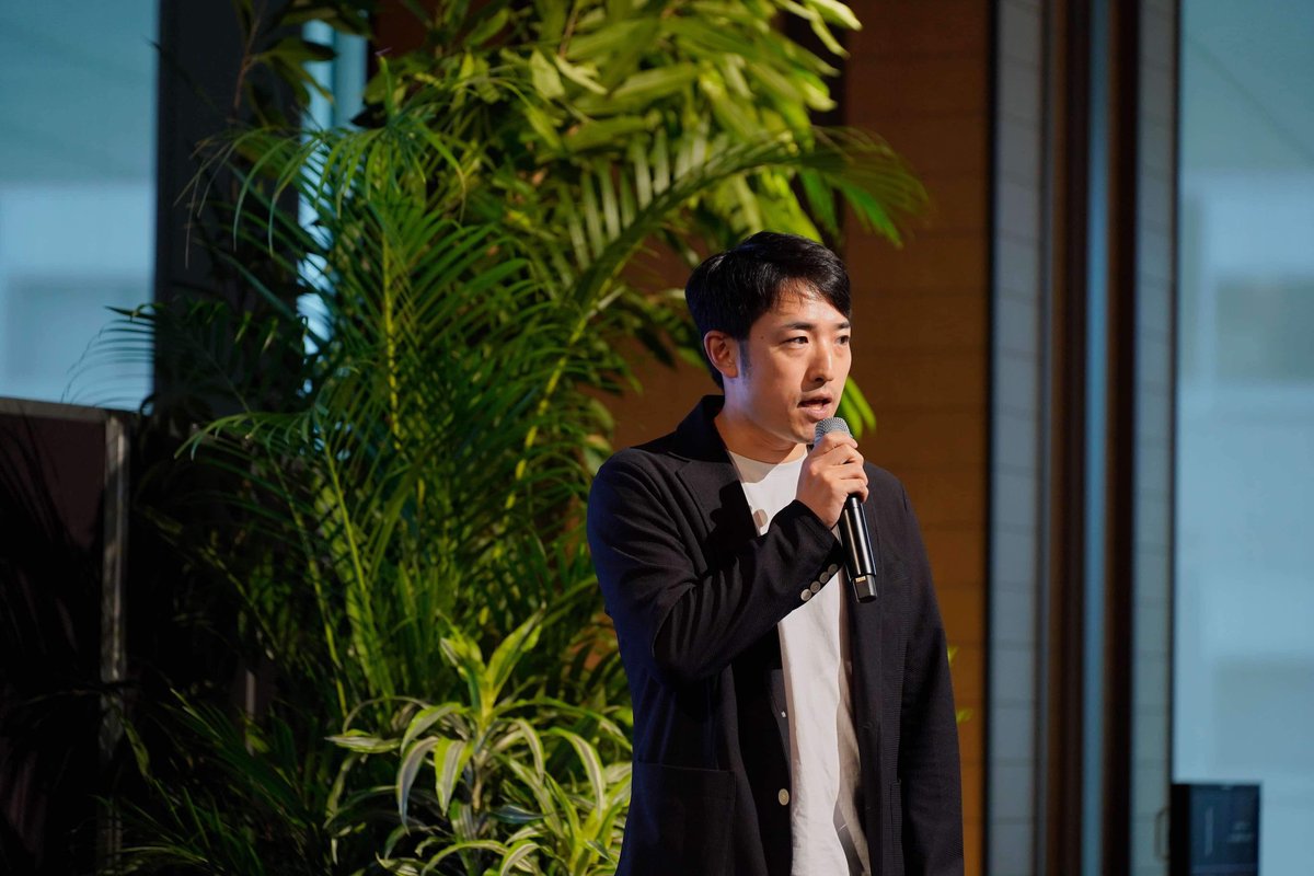 BackstageFes's tweet photo. 【10min Presentation】

ENgaWA / ソフトバンク / アポロ / HYTEK Inc. ＋ HAKUHODO I-STUDIO Inc. （順不同)

#backstage24 https://t.co/B6I6Re50Nq