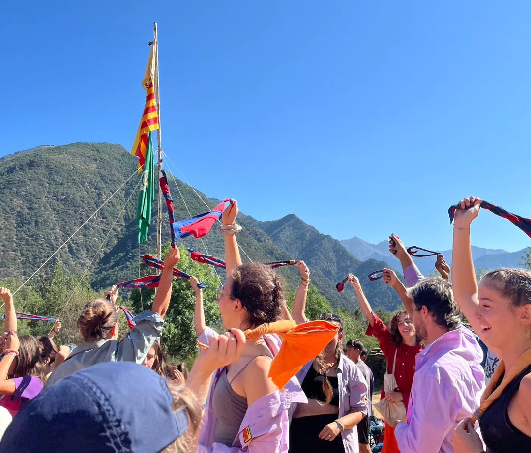 Famílies del cau! Heu rebut un correu per a fer la preinscripció del nou curs!

Lss famílies de fora del cau podreu fer aviat la inscripció! Estigueu atentes a les xarxes i a la web.