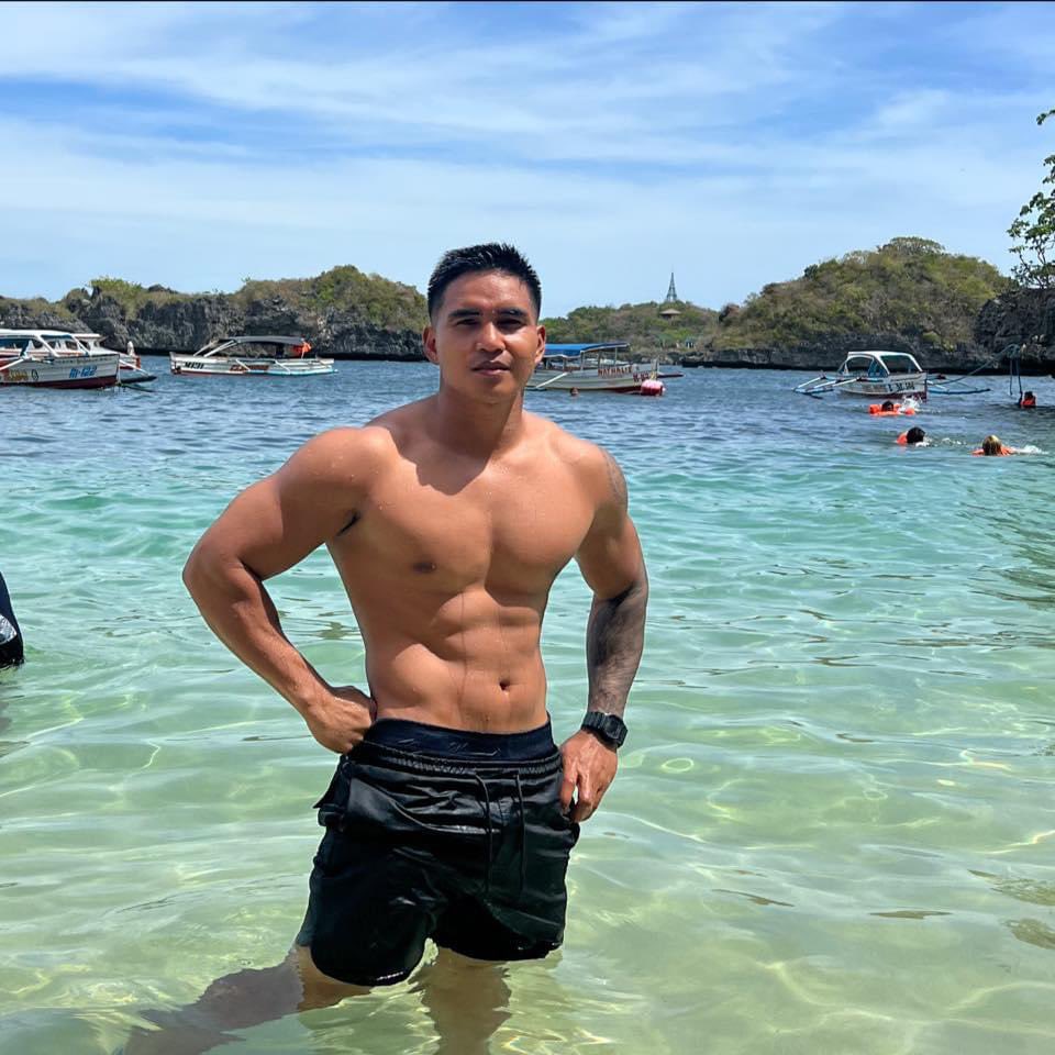 Put a Heart or I'll make you my Lover😘😚
#bernald