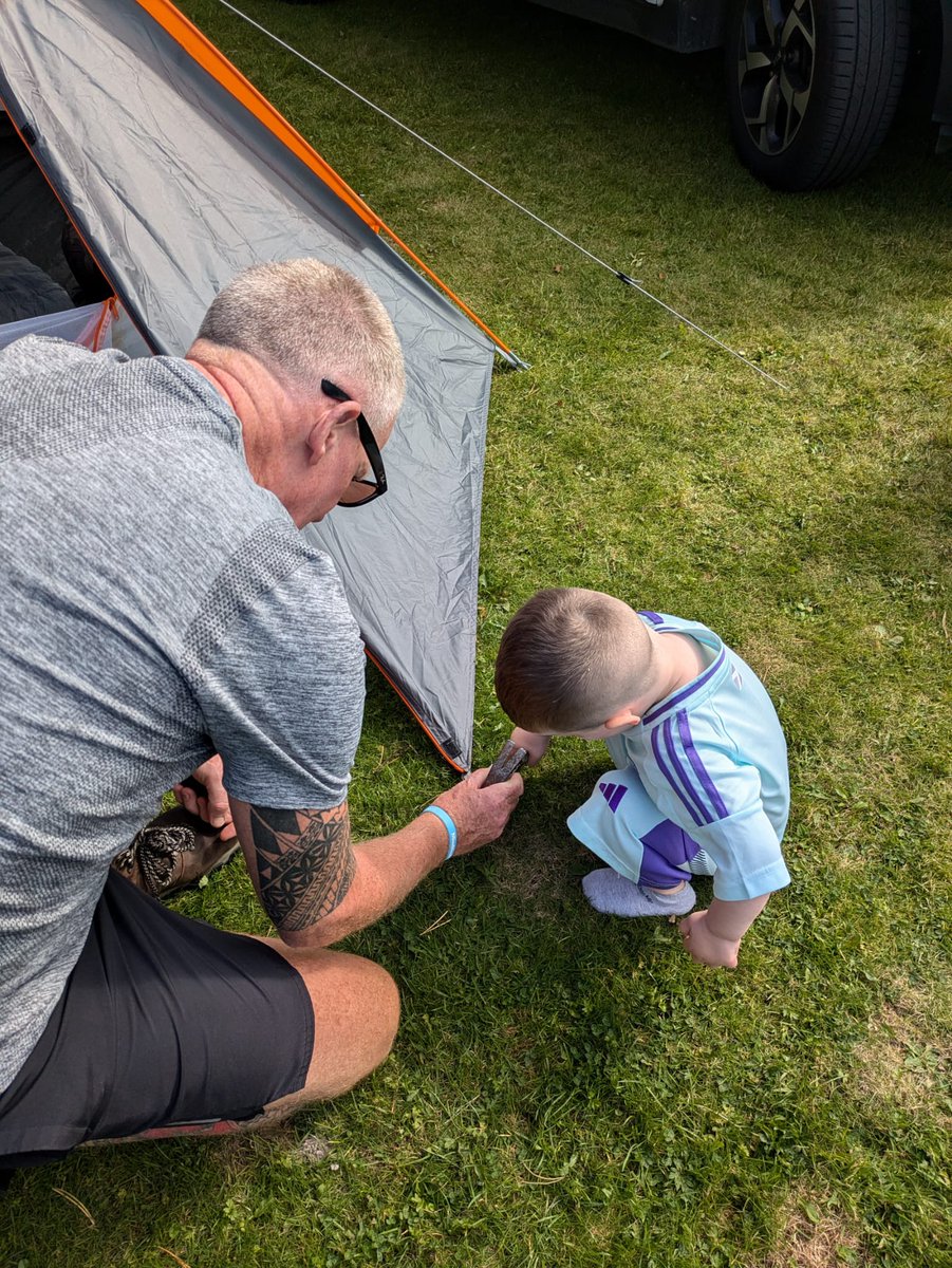 dms17869's tweet image. Fantastic day with my youngest grandchild yesterday. My wee helper put up the tent with me and enjoyed the wee bbq we had at night. I know he slept well last night he loves the fresh air. @Lols13892 #grandchildren #camping  #tentlife #BBQ #Scotland