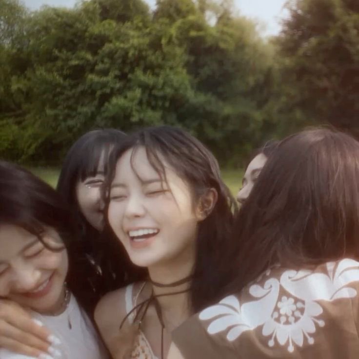 fifillit's tweet photo. They could never make me hate you
WE LOVE YOU KEENA
WE LOVE YOU CHANELLE
WE LOVE YOU YEWON
WE LOVE YOU HANA
WE LOVE YOU ATHENA
WE LOVE YOU FIFTY FIFTY
#FIFTYFIFTY #νΌνν°νΌνν°
#FIFIisFIVE #TwenyAlwaysWithFIFTYFIFTY
#WeLoveYouFIFTYFIFTY #APOLOGIZETOFIFTYFIFTY π¦ https://t.co/zfnA6vfTiZ